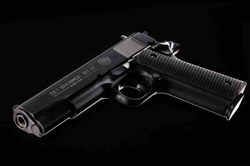 Bild Nr. 04 Colt Government 1911 A1 cal. 9 mm P.A.K.